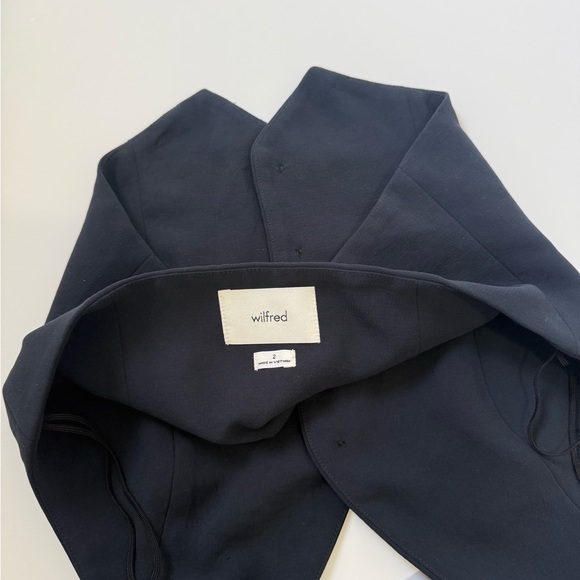 Aritzia Wilfred Vito Vest Crepette Halter Navy Size 2 – Tailored Suiting Top - Picture 7 of 7